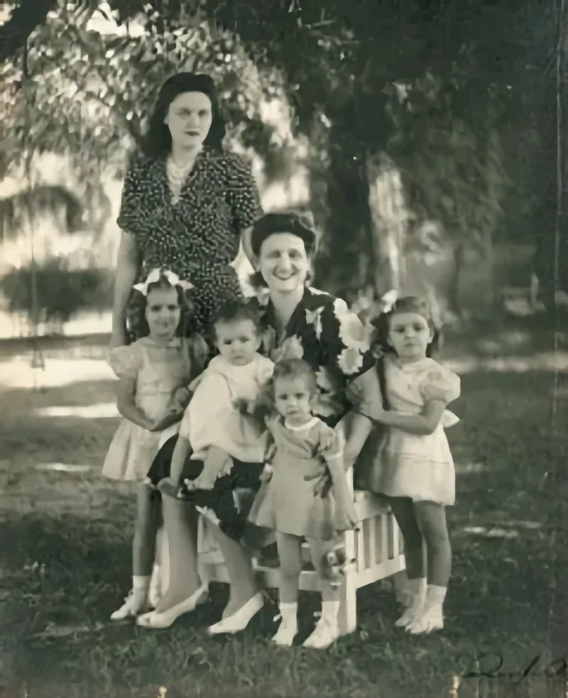 Old photo of Carla's grandmother and great grandmother